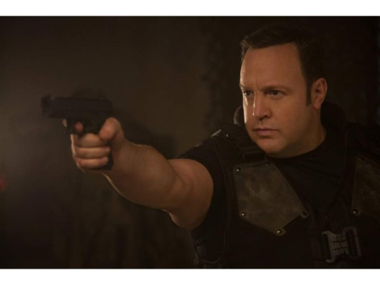 La Historia Real de un Falso Asesino<br/>Kevin James es muy conocido por protagonizar varias películas cómicas. En este caso él es el protagonista en cuya historia escribe novelas en sus ratos libres, en una de esas escribe una historia sobre un asesino pero nadie se la quiere publicar, hasta que llega una editora que sí lo hace, y mete a nuestro protagonista en serios problemas.<br/>