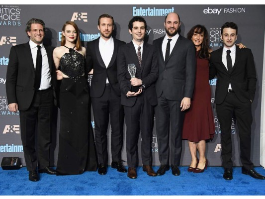 El reparto del musical La La Land en la premiación de la edición 22 de los Critic´s Choice Awards