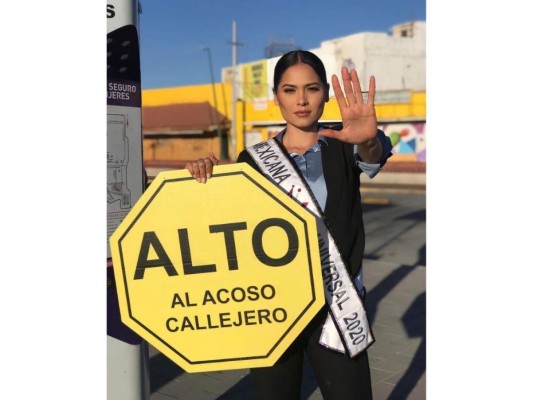 Es una ferviente defensora del feminismo. En varias ocasiones ha hecho uso de sus plataformas digitales para hablar sobre acoso callejero y luchas sobre la violencia de género.
