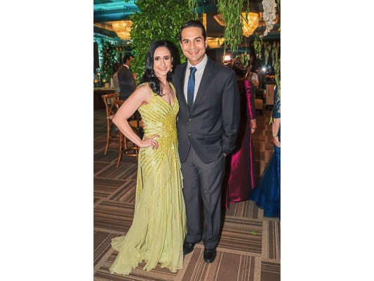 Juan Carlos Handal y Yazmin Janania celebran su boda  