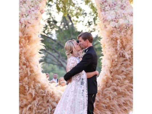 7. Kaley Cuoco y Karl Cook<br/>Casada con un jinete profesional, su boda fue un auténtico homenaje al mundo ecuestre. Sin que nadie se enterara hasta que ellos mismos compartieron la noticia en sus redes sociales.