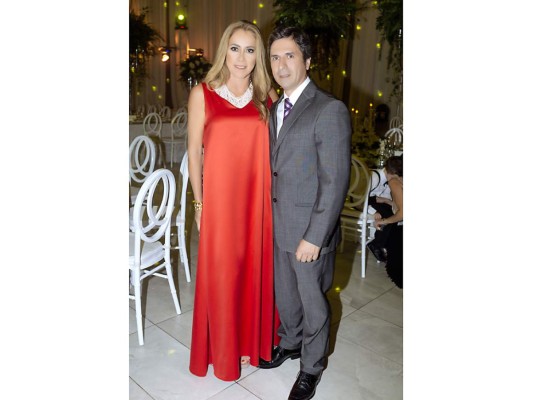 Rodrigo Elizeche y Frances Barahona se casan