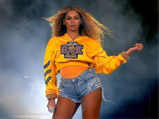 Beyonce<br/>Siendo un icono en esta ultima época , álbum críticos y comercialmente exitosos por la industria musical , logrando record histórico por Lemonade, a defensa de las mujeres negra y cultura negra.<br/>