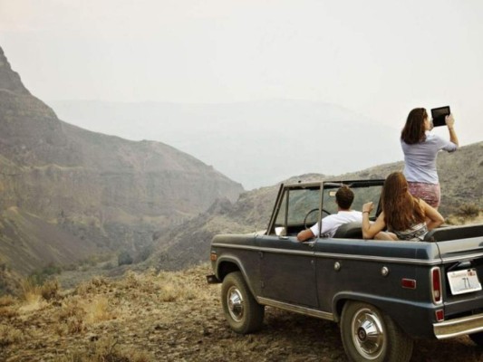 Road trip Time!<br/>Planeen un viaje juntos, aléjate de la ciudad y desconéctate de todo lo demás.<br/>