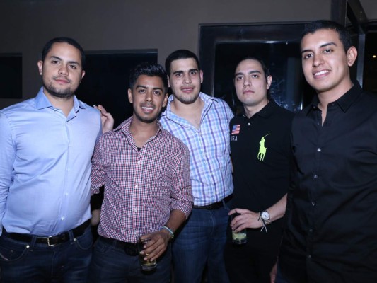 Apertura Up Lounge y Club