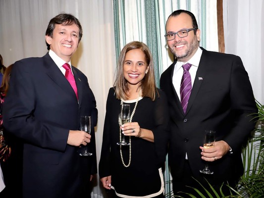 Bienvenida al embajador de Venezuela