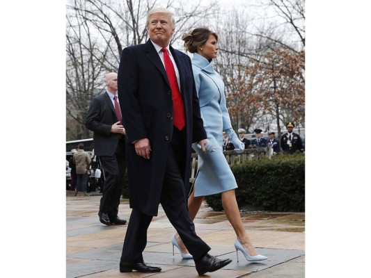 Desciframos el look de Melania Trump