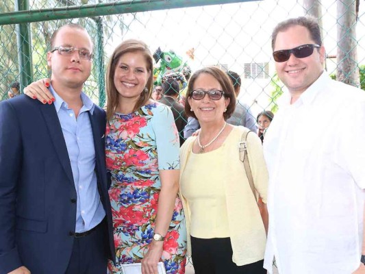 Graduación de la DelCampo International School