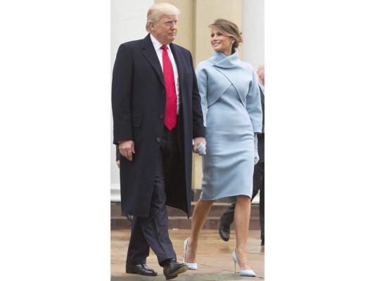 Desciframos el look de Melania Trump