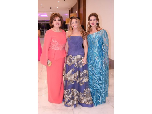 Guillermo Orellana y Giordanna Kafati festejan su boda