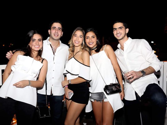 Arianna Mourra, Rodrigo Faraj, Andrea Hilsaca, Ana Joselina y Emilio Kafati