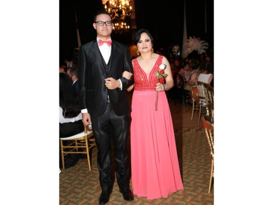 Desfile de los Seniors 2017 Del Campo International School