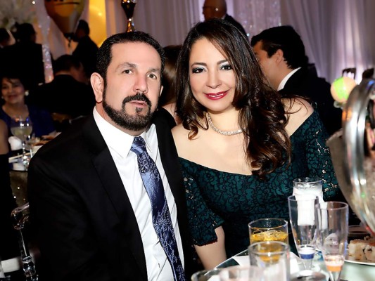 Héctor y Gloria Abudoj