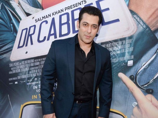 <br/>#8 Salman Khan <br/><br/>$33.5 millones