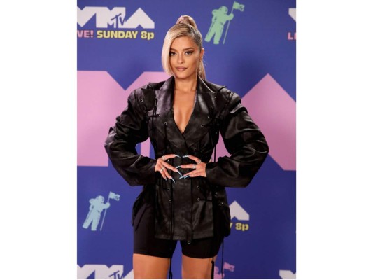 Bebe Rexha pensó que ir en biker shorts a los VMAS 2020