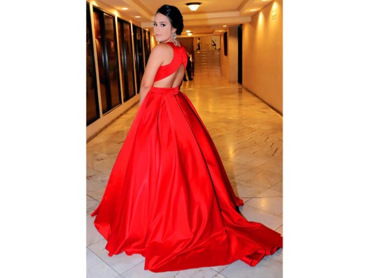 Revista Estilo elige a las Best Dressed de la Prom Night de Academia Los Pinares 2019  