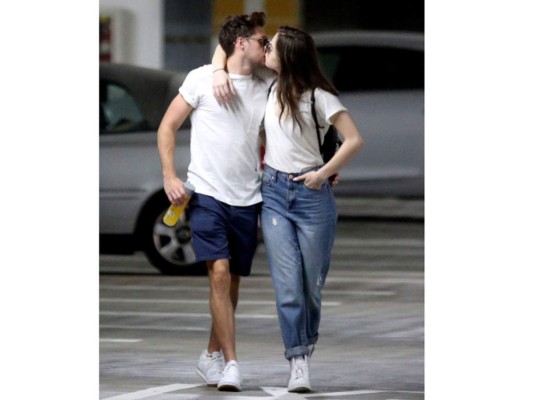 Encuentran besándose a Niall Horan y Hailee Steinfeld