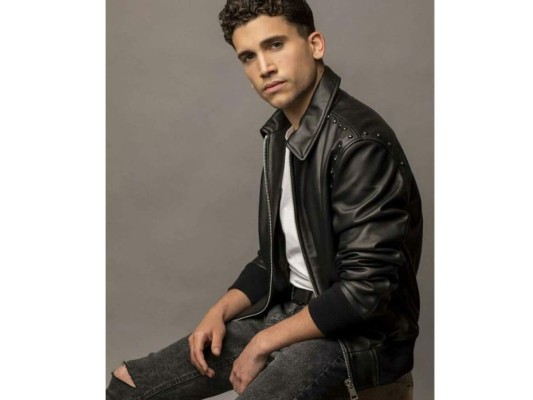 Jaime Lorente<br/><br/>Este sexi actor es muy reconocido por su interpretación en la serie original de netflix 'La casa de papel'.