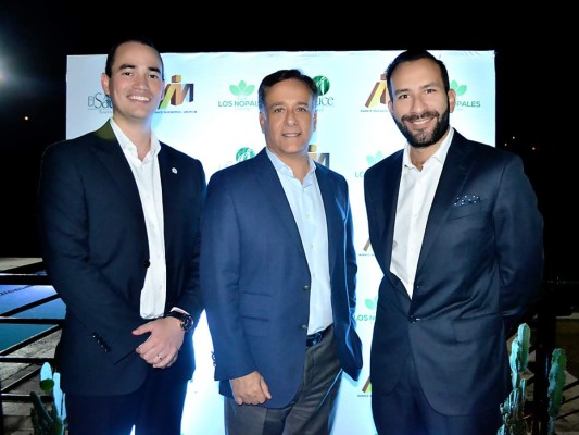 Sadith Cáceres, Thierry de Pierrefeu y Daniel Parras (fotografías: El Heraldo)