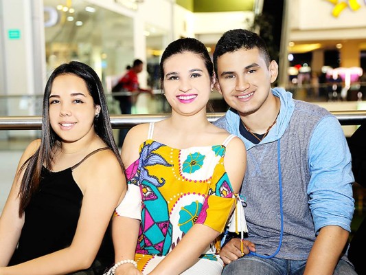 La apertura de D'Vestir en Cascadas Mall