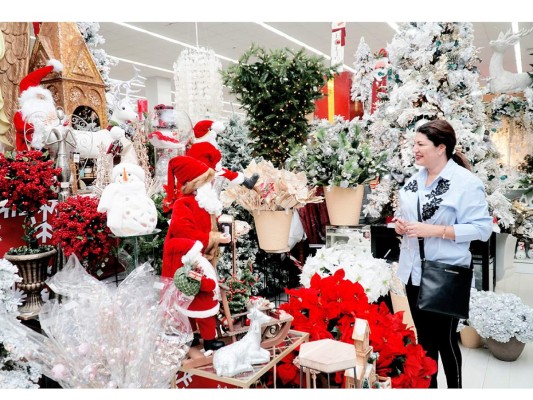 Música, tamalitos y mucha alegría en el cóctel navideño de Diunsa