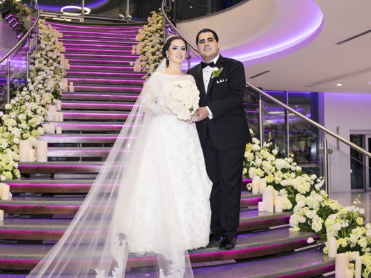 Giordanna y Guillermo Orellana, durante sus fotos oficiales para el albúm del recuerdo. Foto:Daniel Madrid