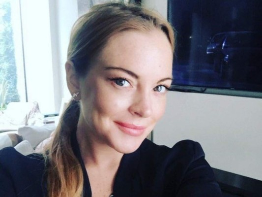 Antes de ser la chica problemática por excelencia, Lindsay Lohan empezó a ganar su fortuna desde muy jovencita gracias a las películas en las que participó. Pero antes de que naciera su familia ya tenía dinero ya que su padre era broker en Wall Street.