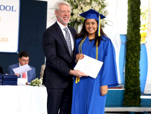 Entrega de títulos Macris School