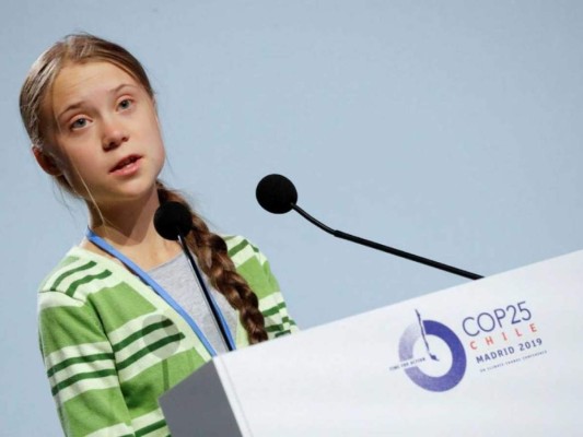 La joven se niega a tomar vuelos de un lugar a otro ya que quiere crear conciencia sobre los impactos de los vuelos en las emisiones de CO2.