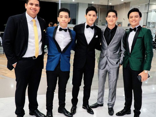 Celebración por la promoción 2019 de Saint Peter Academy