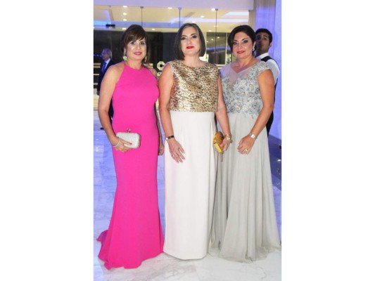 Elzette Casanova, Diana Villeda y Emma Midence.