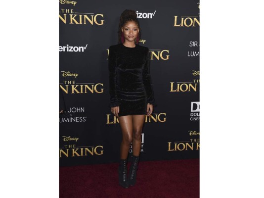 Beyonce y Blue Ivy impresionaron durante alfombra roja de la premiere de 'The Lion King'.