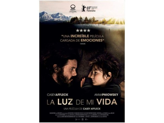 La luz de mi vida<br/><br/> En un mundo devastado por una pandemia que ha diezmado la población de mujeres de la Tierra, un padre y su hija quedan atrapados en un bosque. Con el propósito de protegerla, el padre disfraza a su hija de chico.<br/>