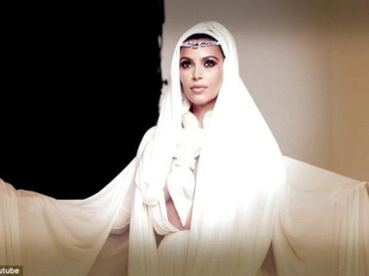 Polémica por portada árabe de Kim Kardashian