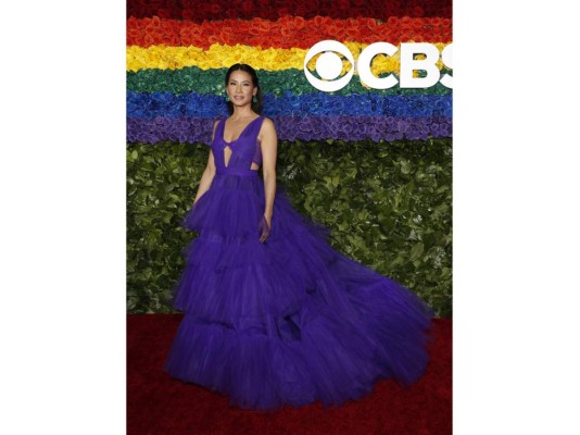 Lucy Liu vistió un impresionante diseño de Christian Siriano
