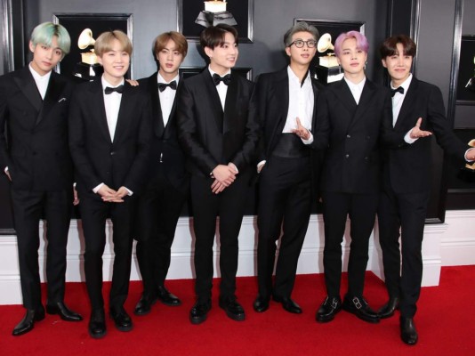 BTS la Boy Band del momento se vestirá de Dior para su próxima gira