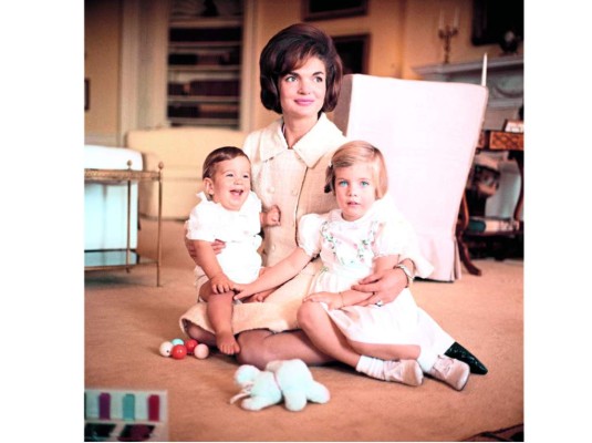 Jackie fue una madre ejemplar con sus hijos John y Caroline
