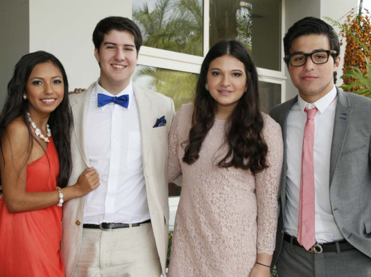 Senior breakfast de la Escuela Americana