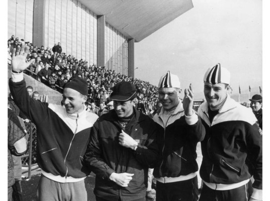 Harald V de Noruega<br/>Participó como navegante en los Juegos Olímpicos de 1964, 1968 y 1972. También fue quien llevó la bandera de su país en 1964.<br/>