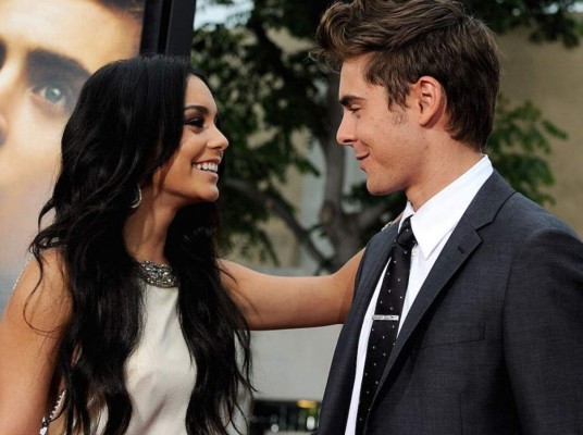 Vanessa Hudgens: El amorío entre los protagonistas de High School Musical pasó de la pantalla a la vida real; terminaron su relación en 2010.