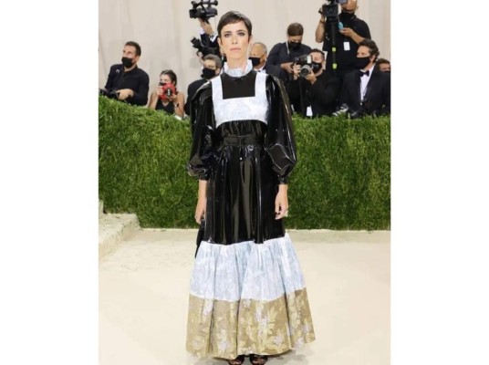 Rebecca Hall, Louis Vuitton.