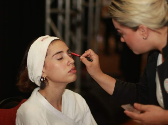 ¡Primeras fotos del Backstage de Estilo Moda!