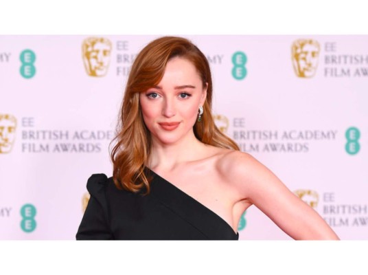 ¿Phoebe Dynevor podría abandonar Bridgerton por serie de Amazon Prime?