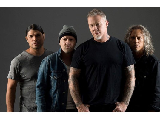 Metallica lanzará álbum en colaboración con múltiples artistas latinos