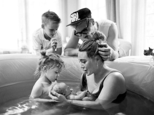Hilary Duff y Matthew Koma<br/> Nació la hija menor de Duff, Mae James Bair.