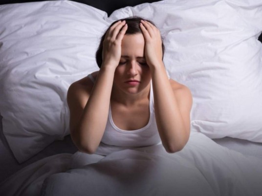 Según la Sociedad Mundial del Sueño, al menos 45% de la población mundial sufre de trastornos relacionados al sueño y el insomnio es uno de los más comunes.