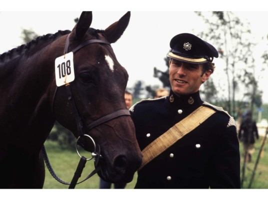 Mark Phillips<br/>El ex esposo de Ana de Reino Unido también amaba los deportes ecuestres. Ganó medalla de oro en Múnich y medalla de plata en 1988, del mismo evento.<br/> <br/>
