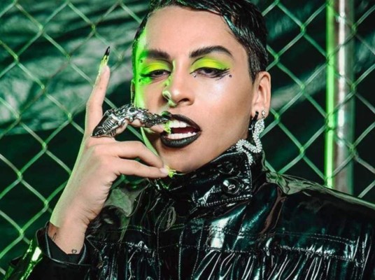 El tiktoker Kunno estará junto con Jonathan Morales, María Becerra y Llane para analizar los atuendos de las estrellas y realizar predicciones de los Grammy 2021.