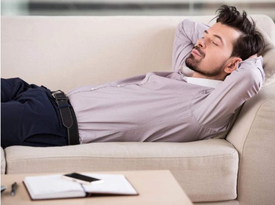 Estate atento al momento de tomar la siesta<br/>Recuerda que si tienes una mala posición podrás desarrollar contracciones musculares.<br/>