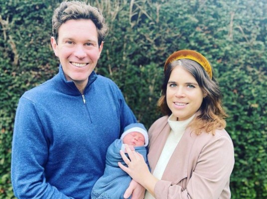 Princesa Eugenia y Jack Brooksbank<br/> El palacio de Buckingham publicó sobre el nacimiento del hijo de la princesa asegurando que se encontraban muy bien.